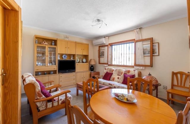 3 bedroom Semi-detached Villa for sale in Torreblanca, Torrevieja with pool - € 276,000 (Ref: 9424147)