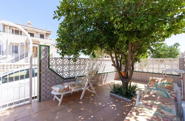 3 bedroom Semi-detached Villa for sale in Torreblanca, Torrevieja with pool - € 276,000 (Ref: 9424147)