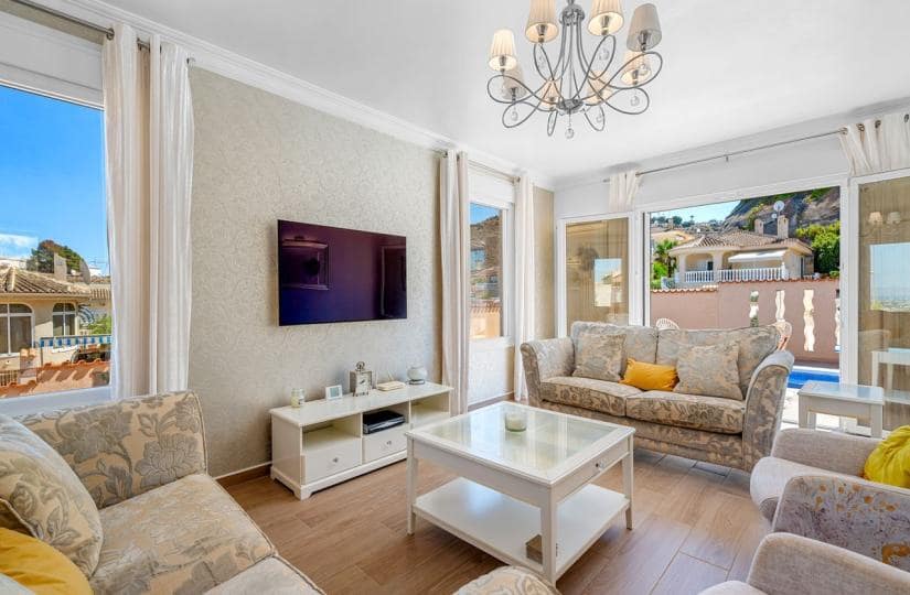 3 bedroom Villa for sale in Rojales with pool garage - € 449,000 (Ref: 9424148)