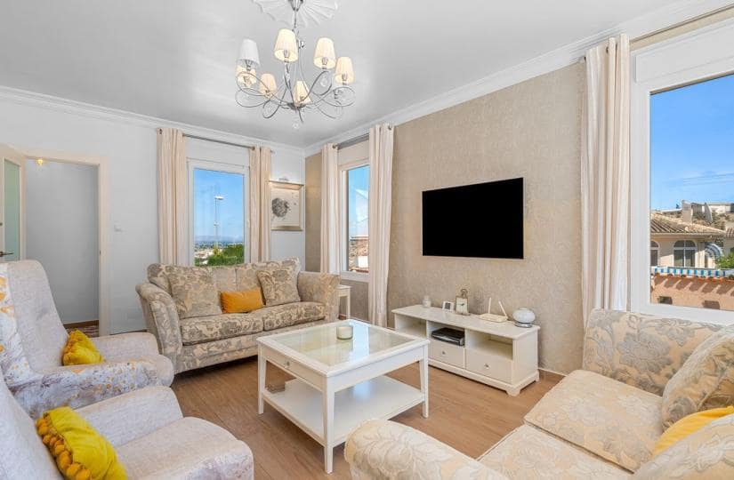 3 bedroom Villa for sale in Rojales with pool garage - € 449,000 (Ref: 9424148)