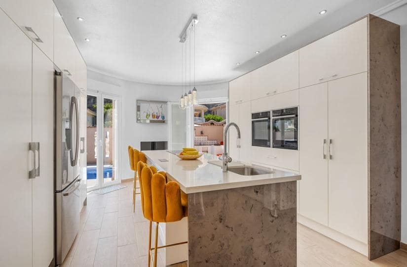 3 bedroom Villa for sale in Rojales with pool garage - € 449,000 (Ref: 9424148)