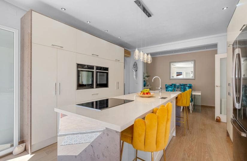 3 bedroom Villa for sale in Rojales with pool garage - € 449,000 (Ref: 9424148)