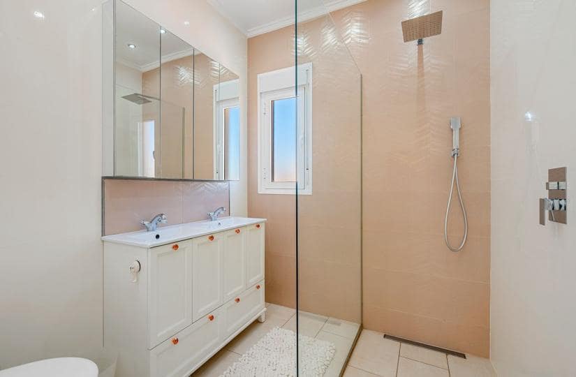 3 bedroom Villa for sale in Rojales with pool garage - € 449,000 (Ref: 9424148)