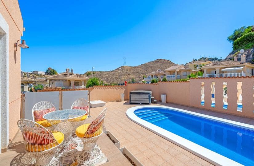 3 bedroom Villa for sale in Rojales with pool garage - € 449,000 (Ref: 9424148)