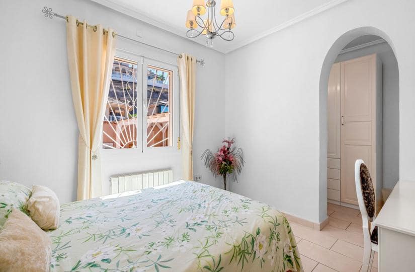 3 bedroom Villa for sale in Rojales with pool garage - € 449,000 (Ref: 9424148)