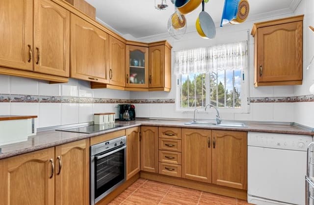 4 soverom Villa til salgs i Vistabella, Orihuela med svømmebasseng garasje - € 350 000 (Ref: 9424150)