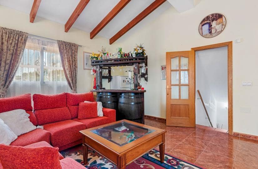 4 bedroom Villa for sale in Vistabella with pool garage - € 350,000 (Ref: 9424150)