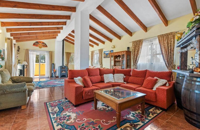 4 bedroom Villa for sale in Vistabella with pool garage - € 350,000 (Ref: 9424150)