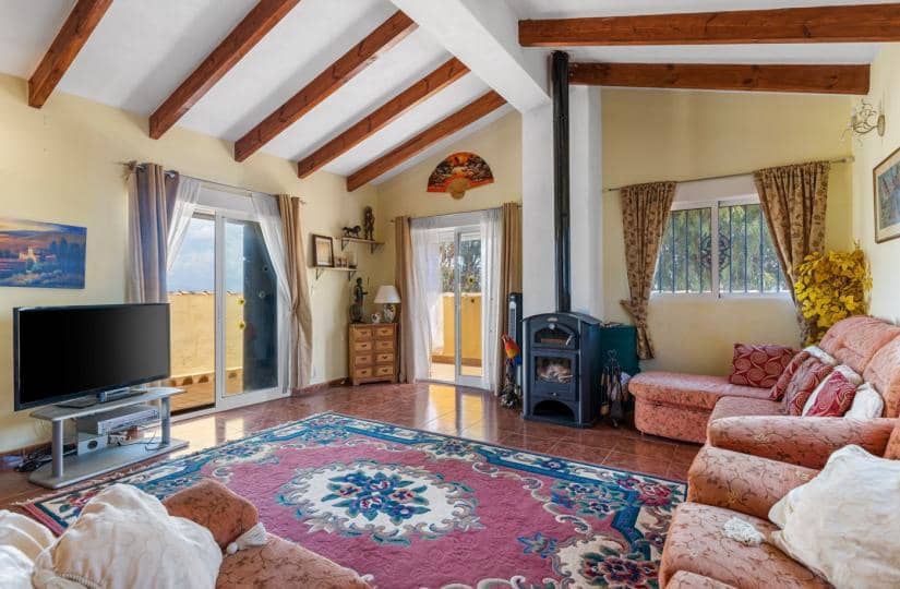 4 bedroom Villa for sale in Vistabella with pool garage - € 350,000 (Ref: 9424150)