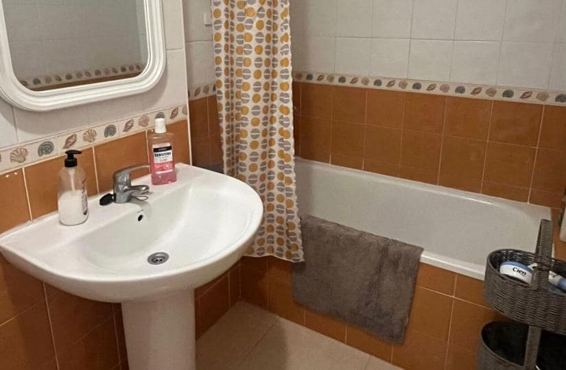 2 bedroom Apartment for sale in Algorfa with pool - € 120,000 (Ref: 9425443)