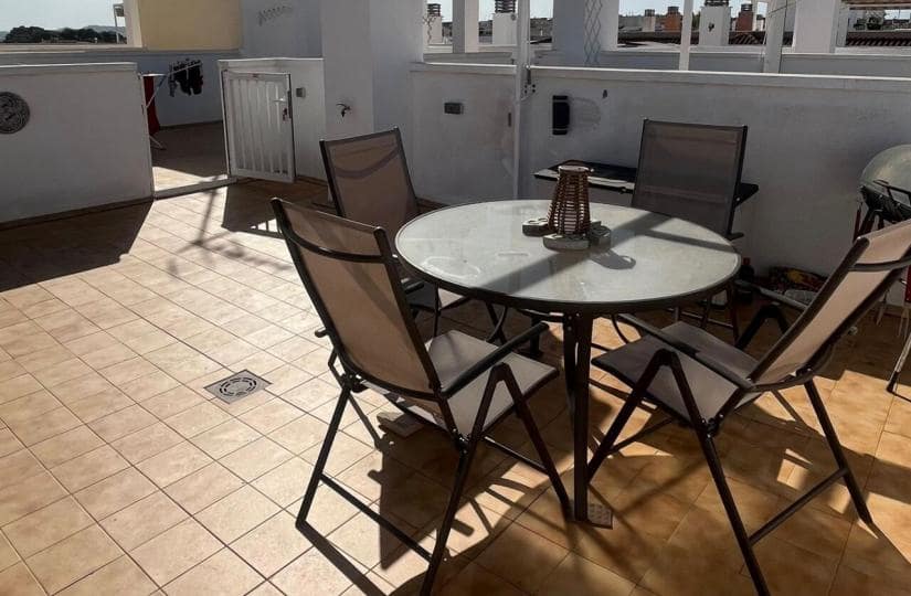 2 bedroom Apartment for sale in Algorfa with pool - € 120,000 (Ref: 9425443)