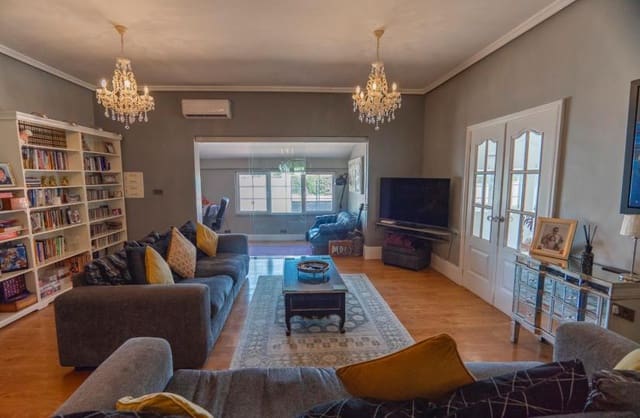 6 soverom Villa til salgs i Heredades, Almoradí med svømmebasseng garasje - € 650 000 (Ref: 9425444)