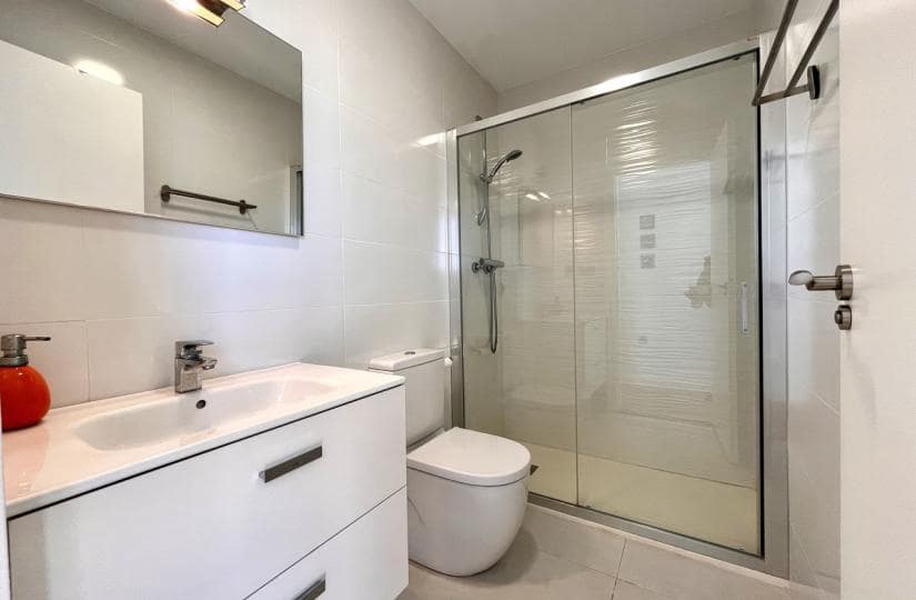 4 bedroom Townhouse for sale in Torre de la Horadada with pool garage - € 650,000 (Ref: 9425445)