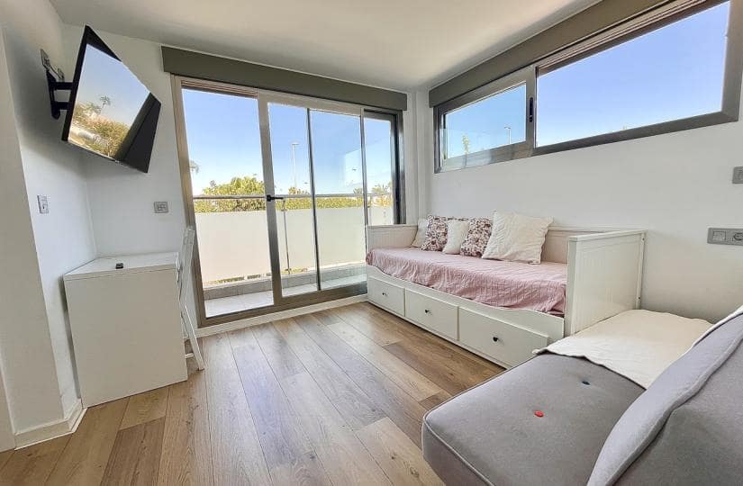 4 bedroom Townhouse for sale in Torre de la Horadada with pool garage - € 650,000 (Ref: 9425445)