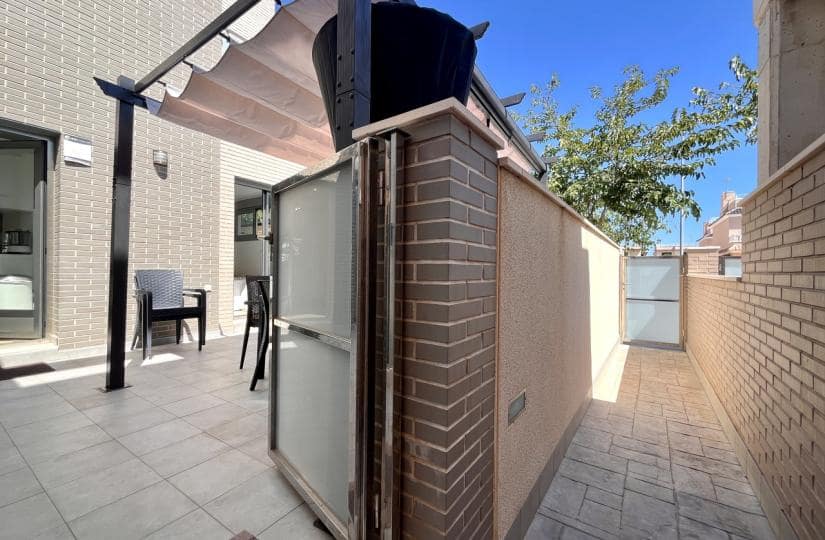 4 bedroom Townhouse for sale in Torre de la Horadada with pool garage - € 650,000 (Ref: 9425445)