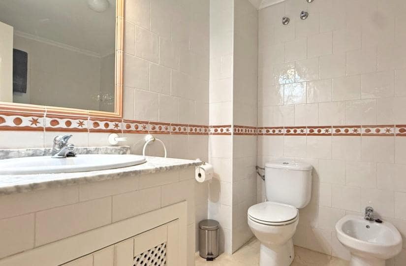 2 bedroom Apartment for sale in Villamartin with pool garage - € 199,000 (Ref: 9425449)