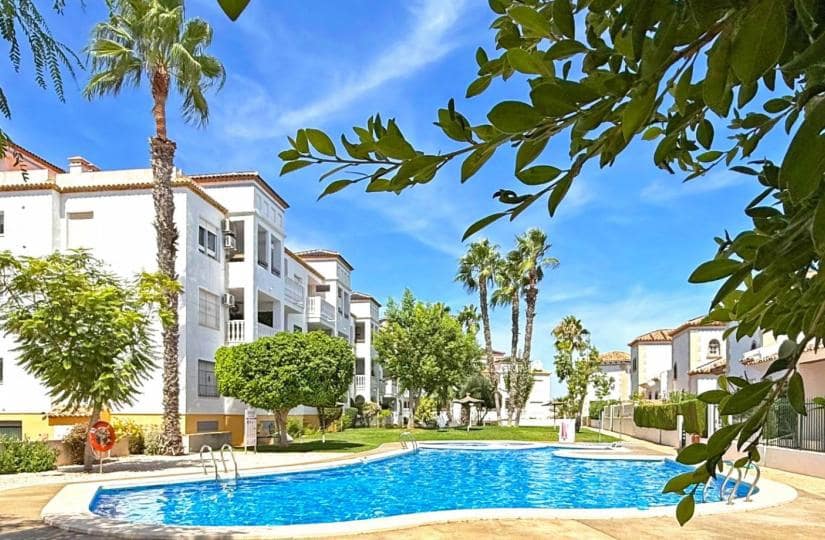2 bedroom Apartment for sale in Villamartin with pool garage - € 199,000 (Ref: 9425449)