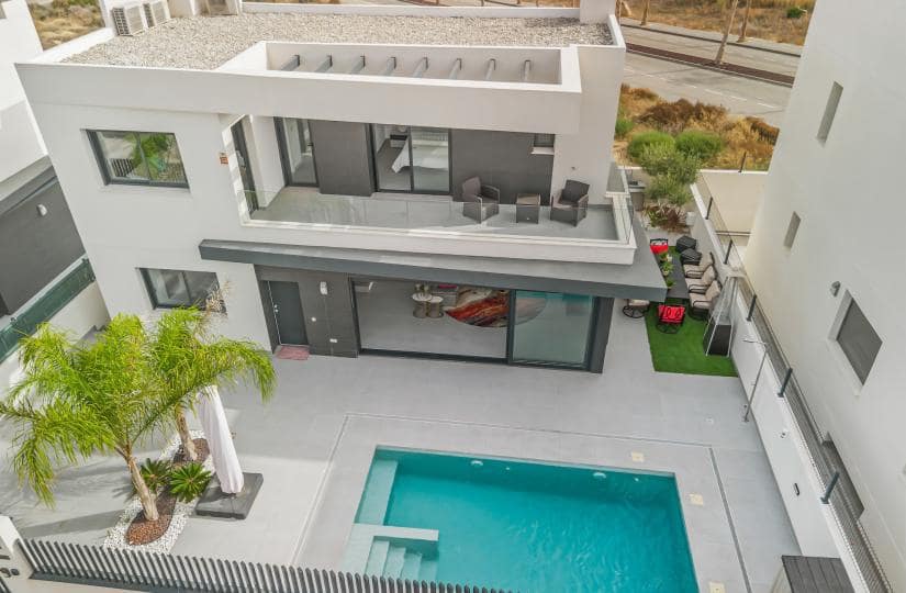 4 soverom Villa til salgs i Algorfa med svømmebasseng garasje - € 569 500 (Ref: 9425451)