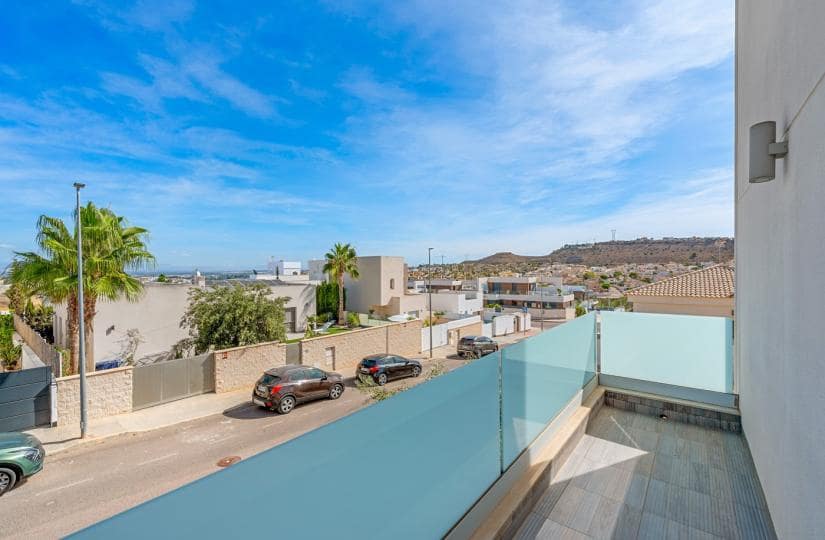 2 soveværelse Villa til salg i Benijofar med swimmingpool garage - € 435.000 (Ref: 9425453)