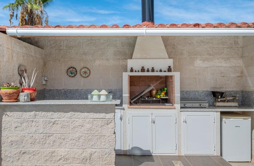 2 soveværelse Villa til salg i Benijofar med swimmingpool garage - € 435.000 (Ref: 9425453)