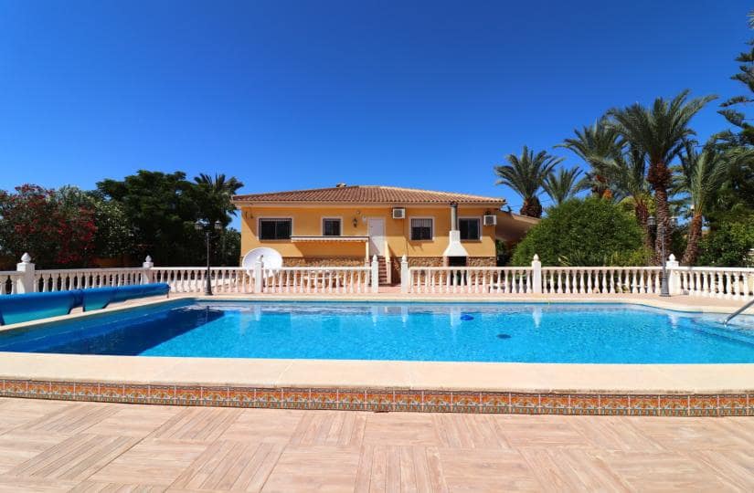 3 bedroom Finca/Country House for sale in Catral with pool garage - € 375,000 (Ref: 9425457)