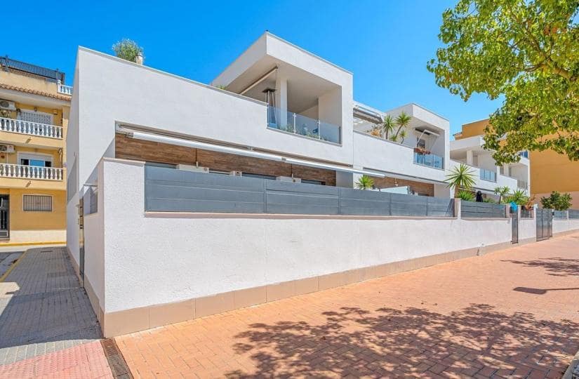 3 bedroom Townhouse for sale in Formentera del Segura with pool - € 339,000 (Ref: 9425459)