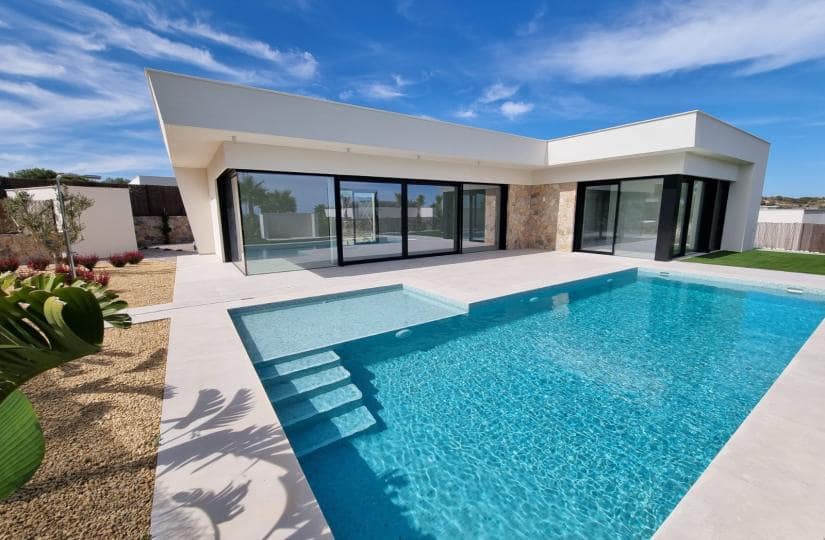 4 bedroom Villa for sale in Dehesa de Campoamor with pool garage - € 1,100,000 (Ref: 9425464)