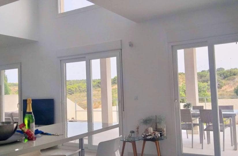 4 bedroom Villa for sale in Gran Alacant with pool garage - € 599,000 (Ref: 9425472)