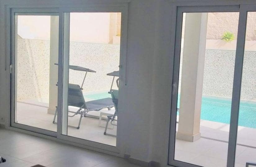 4 bedroom Villa for sale in Gran Alacant with pool garage - € 599,000 (Ref: 9425472)