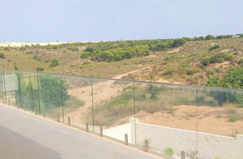 4 bedroom Villa for sale in Gran Alacant with pool garage - € 599,000 (Ref: 9425472)