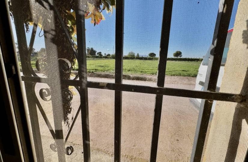 4 bedroom Finca/Country House for sale in Guardamar del Segura with garage - € 190,000 (Ref: 9425475)