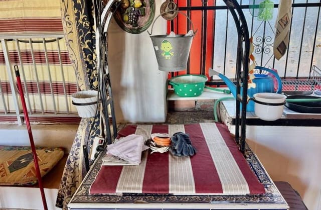 4 bedroom Finca/Country House for sale in El Edén, Guardamar del Segura with garage - € 190,000 (Ref: 9425475)