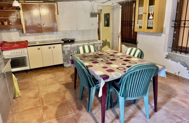 4 bedroom Finca/Country House for sale in El Edén, Guardamar del Segura with garage - € 190,000 (Ref: 9425475)