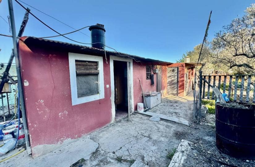 4 bedroom Finca/Country House for sale in Guardamar del Segura with garage - € 190,000 (Ref: 9425475)