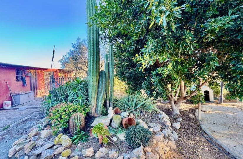 4 bedroom Finca/Country House for sale in Guardamar del Segura with garage - € 190,000 (Ref: 9425475)