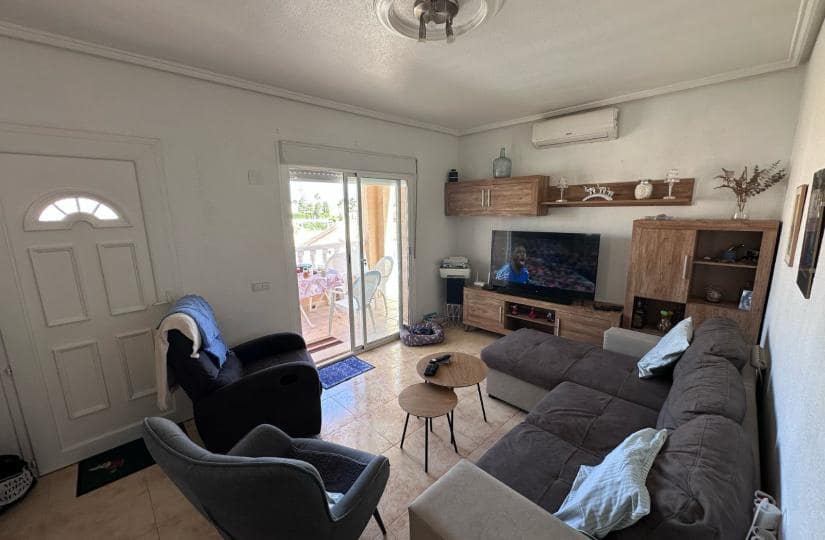 2 bedroom Villa for sale in Ciudad Quesada with pool garage - € 209,900 (Ref: 9425476)