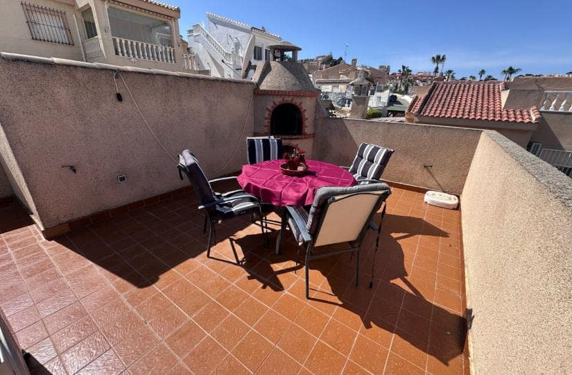 2 bedroom Villa for sale in Ciudad Quesada with pool garage - € 209,900 (Ref: 9425476)