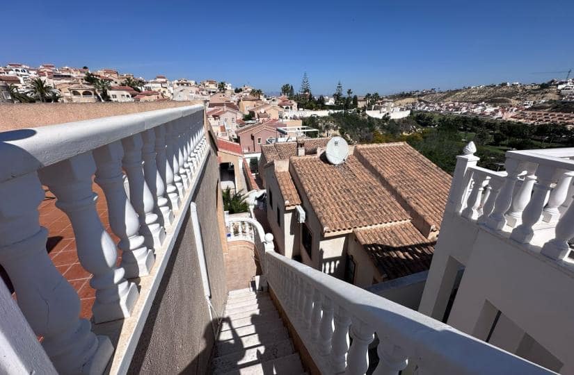 2 bedroom Villa for sale in Ciudad Quesada with pool garage - € 209,900 (Ref: 9425476)