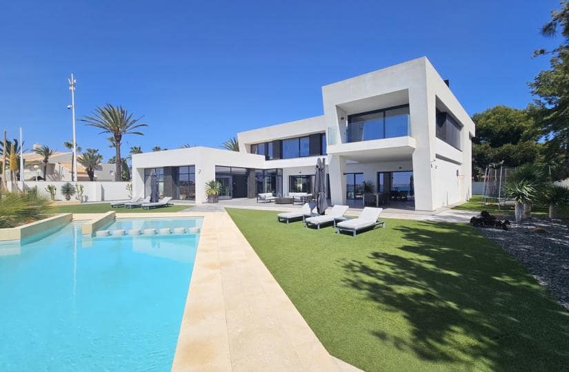 4 bedroom Villa for sale in Orihuela Costa with pool garage - € 4,750,000 (Ref: 9425477)