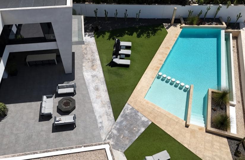 4 bedroom Villa for sale in Orihuela Costa with pool garage - € 4,750,000 (Ref: 9425477)