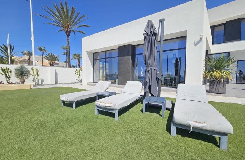 4 bedroom Villa for sale in Orihuela Costa with pool garage - € 4,750,000 (Ref: 9425477)