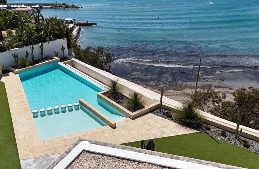 4 bedroom Villa for sale in Orihuela Costa with pool garage - € 4,750,000 (Ref: 9425477)