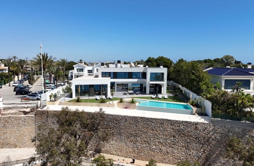 4 bedroom Villa for sale in Orihuela Costa with pool garage - € 4,750,000 (Ref: 9425477)