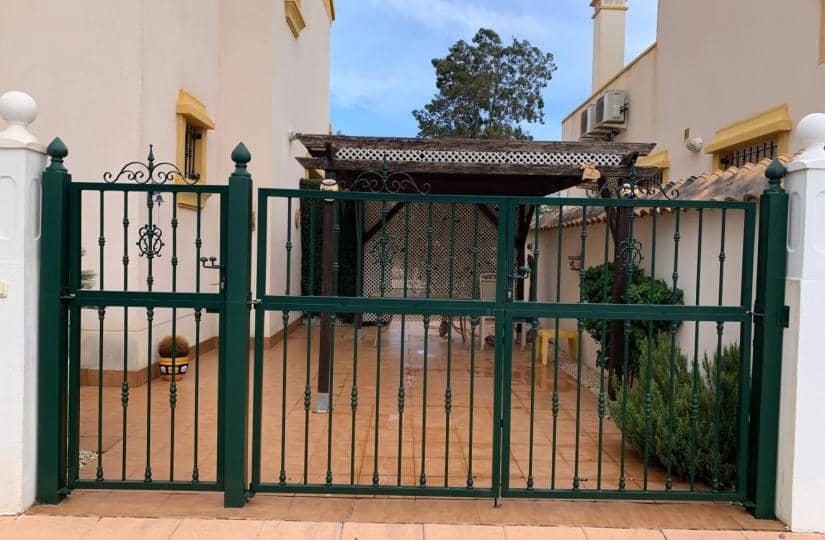 3 bedroom Villa for sale in El Raso with pool garage - € 269,000 (Ref: 9425479)