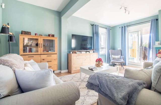 3 slaapkamer Villa te koop in Las Filipinas met zwembad garage - € 425.000 (Ref: 9425480)