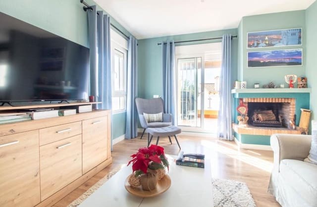 3 slaapkamer Villa te koop in Las Filipinas met zwembad garage - € 425.000 (Ref: 9425480)