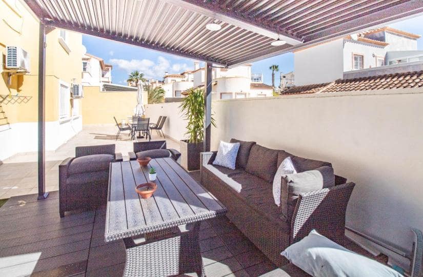 3 slaapkamer Villa te koop in San Miguel de Salinas met zwembad garage - € 425.000 (Ref: 9425480)