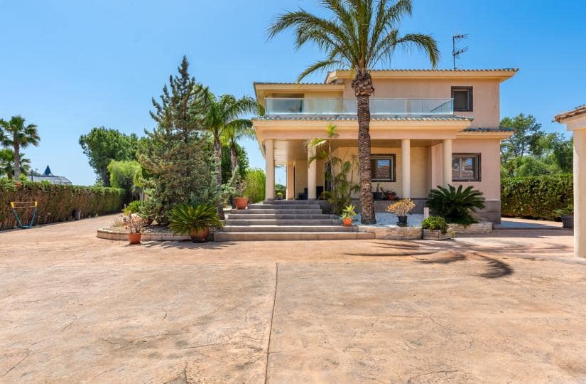 5 slaapkamer Villa te koop in Elche / Elx met garage - € 930.000 (Ref: 9425488)