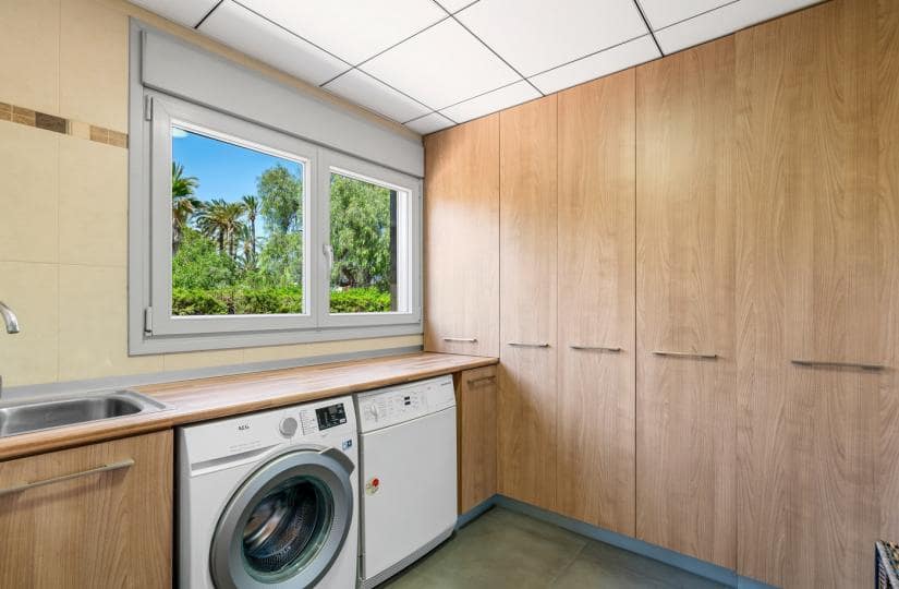 5 slaapkamer Villa te koop in Elche / Elx met garage - € 930.000 (Ref: 9425488)