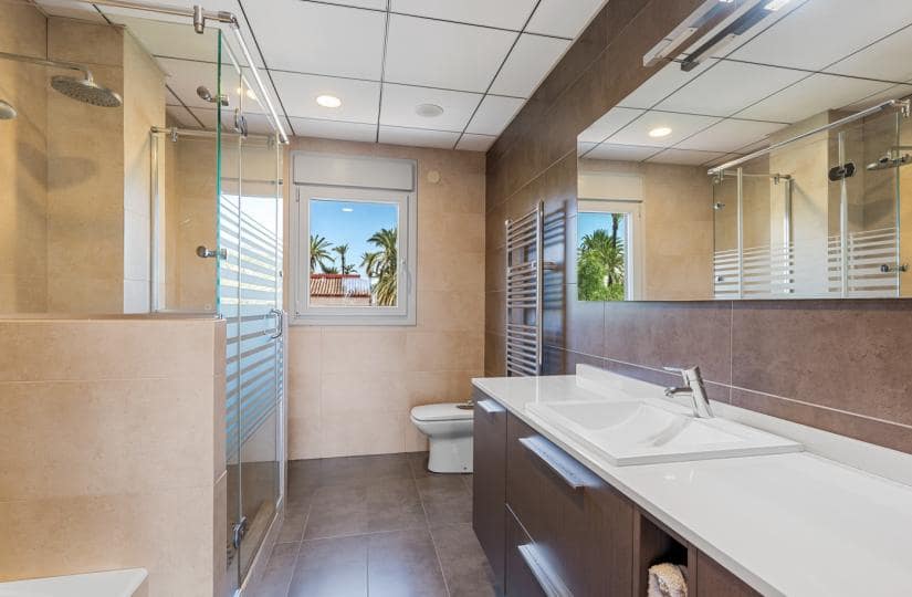 5 slaapkamer Villa te koop in Elche / Elx met garage - € 930.000 (Ref: 9425488)